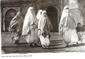 Women outside harem laghoo